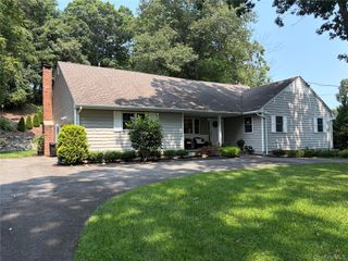 457 Wolf Hill, Dix Hills, NY 11746