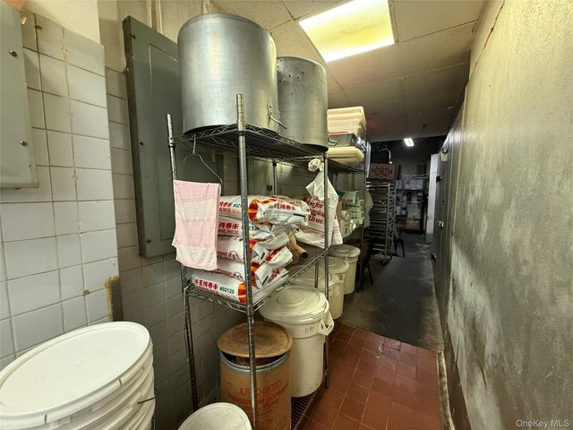 - 48th Street, New York (manhattan), NY 10036