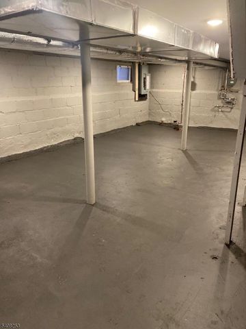 71 Coolidge St, Irvington Twp., NJ 07111