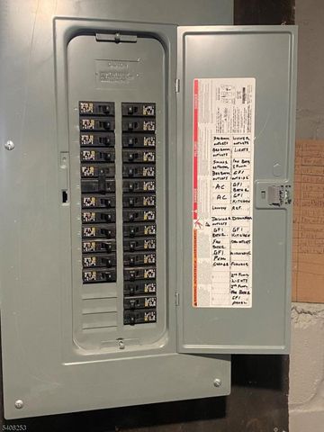 71 Coolidge St, Irvington Twp., NJ 07111