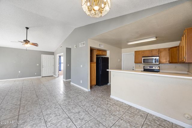8820 W AMELIA Avenue, Phoenix, AZ 85037