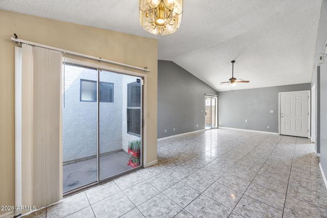 8820 W AMELIA Avenue, Phoenix, AZ 85037