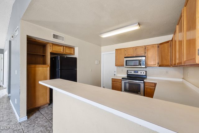 8820 W AMELIA Avenue, Phoenix, AZ 85037