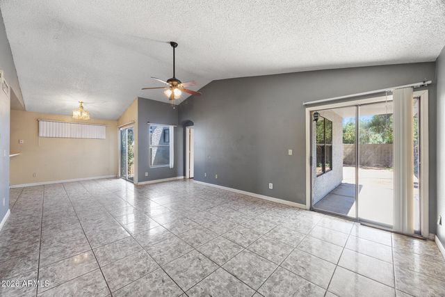 8820 W AMELIA Avenue, Phoenix, AZ 85037