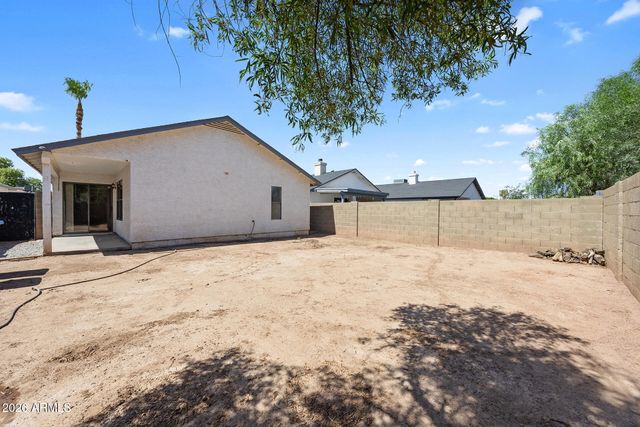 8820 W AMELIA Avenue, Phoenix, AZ 85037