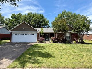 1206 Hickory Circle, West Memphis, AR 72301