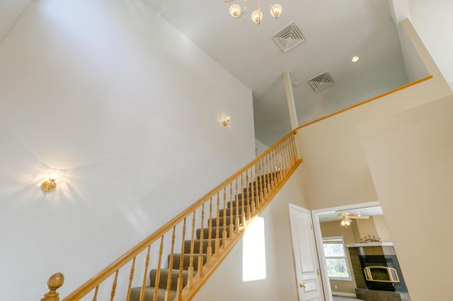 28457 Hwy 299, Round Mountain, CA 96084