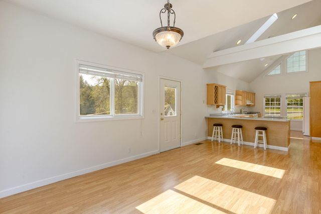 28457 Hwy 299, Round Mountain, CA 96084