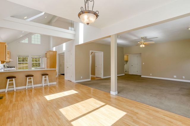 28457 Hwy 299, Round Mountain, CA 96084