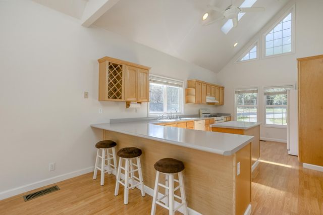 28457 Hwy 299, Round Mountain, CA 96084