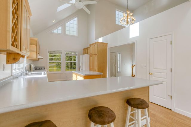 28457 Hwy 299, Round Mountain, CA 96084