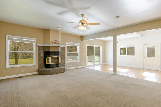 28457 Hwy 299, Round Mountain, CA 96084