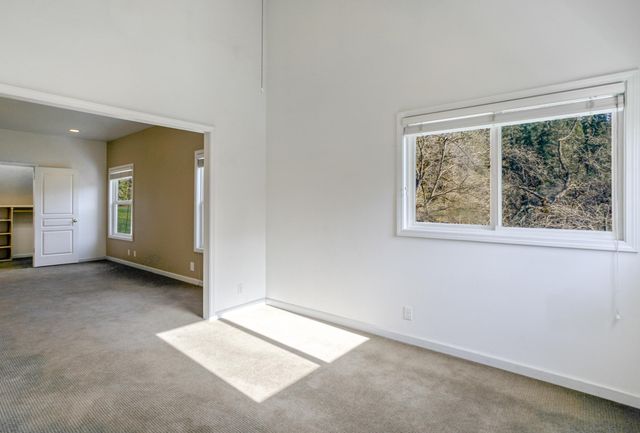 28457 Hwy 299, Round Mountain, CA 96084