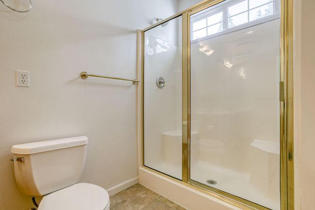 28457 Hwy 299, Round Mountain, CA 96084