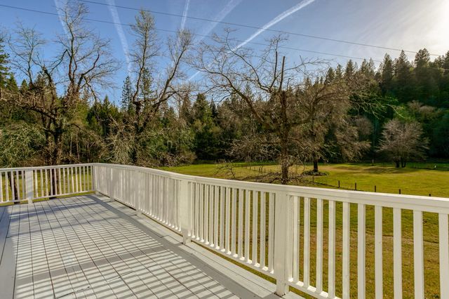 28457 Hwy 299, Round Mountain, CA 96084