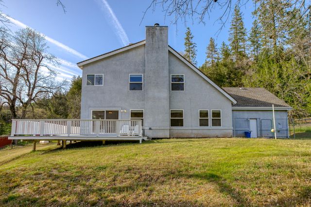 28457 Hwy 299, Round Mountain, CA 96084