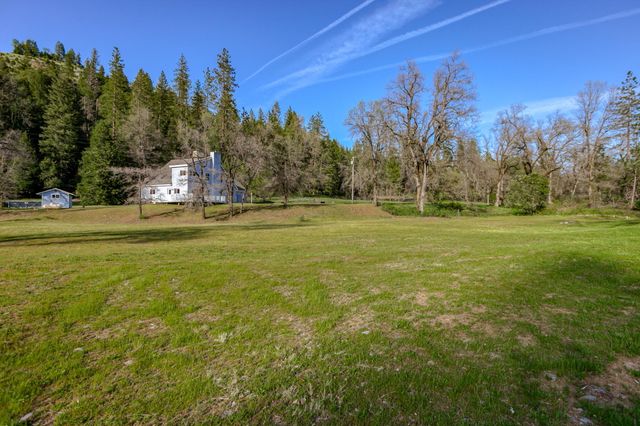 28457 Hwy 299, Round Mountain, CA 96084