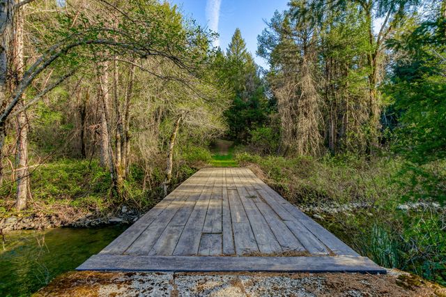 28457 Hwy 299, Round Mountain, CA 96084