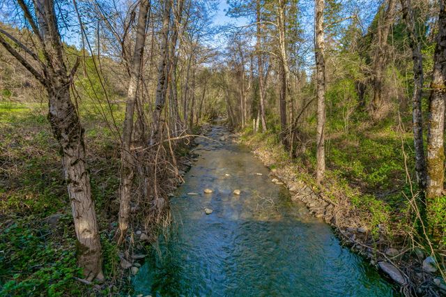 28457 Hwy 299, Round Mountain, CA 96084