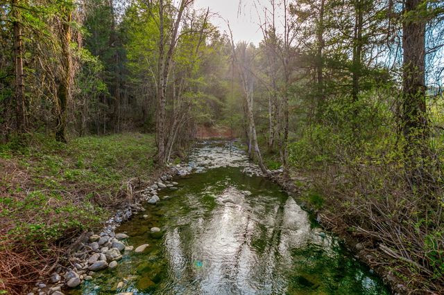 28457 Hwy 299, Round Mountain, CA 96084