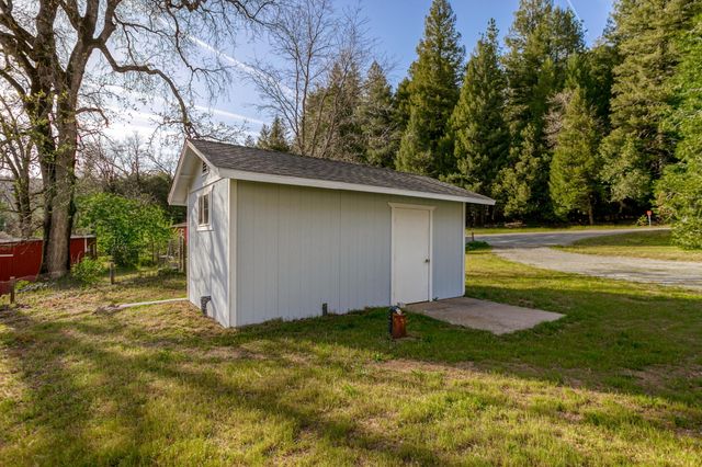 28457 Hwy 299, Round Mountain, CA 96084