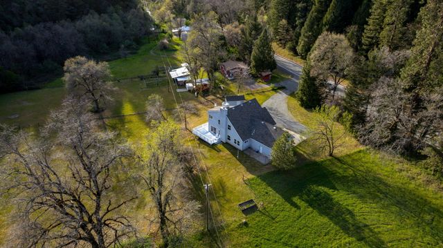 28457 Hwy 299, Round Mountain, CA 96084