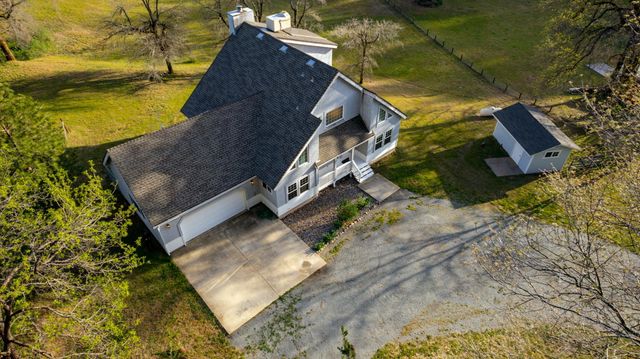 28457 Hwy 299, Round Mountain, CA 96084