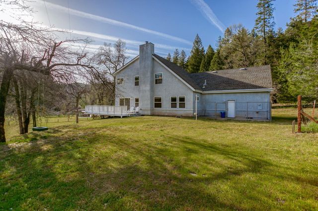 28457 Hwy 299, Round Mountain, CA 96084