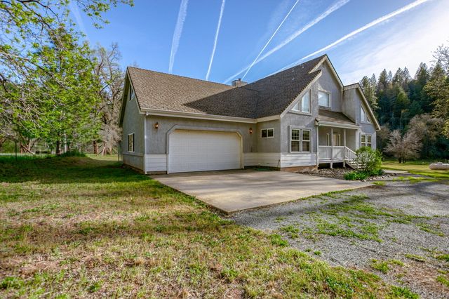 28457 Hwy 299, Round Mountain, CA 96084