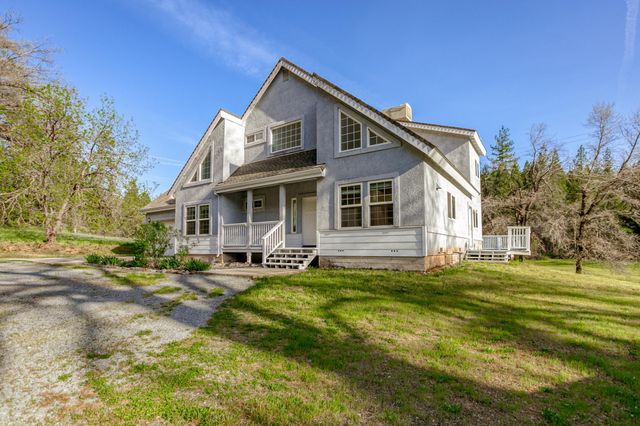 28457 Hwy 299, Round Mountain, CA 96084