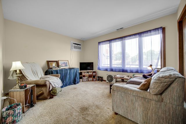 2513 Ridge Road, Lansing, IL 60438