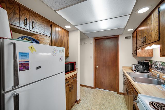 2513 Ridge Road, Lansing, IL 60438