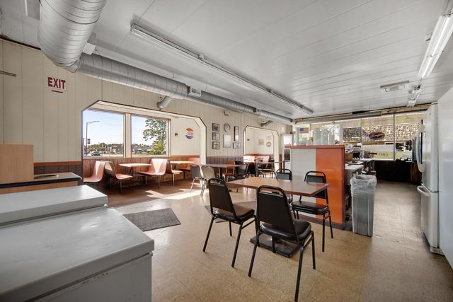 2513 Ridge Road, Lansing, IL 60438