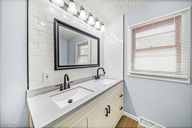 1209 Union Avenue, Ashtabula, OH 44004