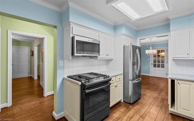 809 Hillcrest Drive, High Point, NC 27262