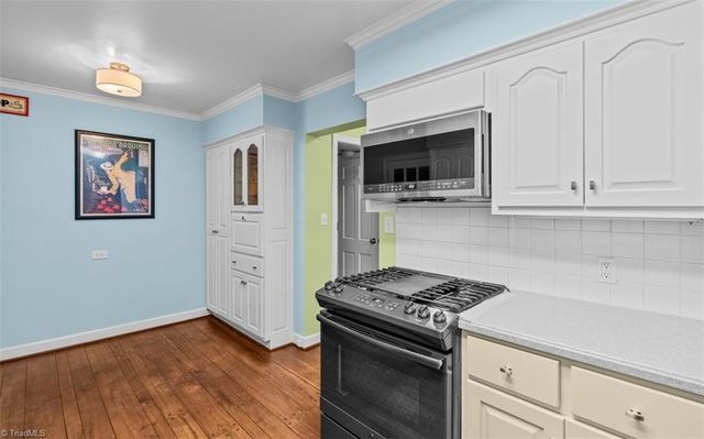 809 Hillcrest Drive, High Point, NC 27262