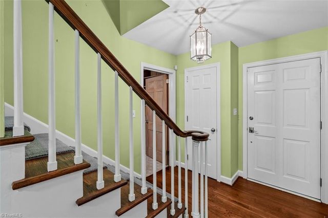 809 Hillcrest Drive, High Point, NC 27262