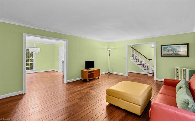 809 Hillcrest Drive, High Point, NC 27262