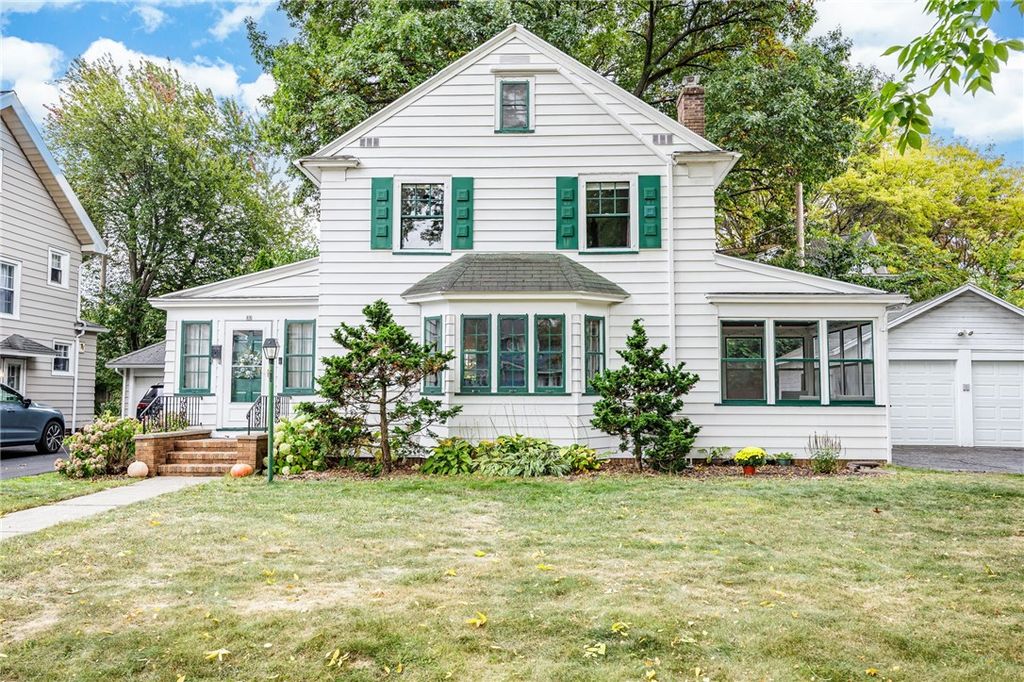 33 Elm Drive, Rochester, NY 14609
