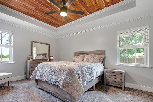 1901 Sterling Drive, Tyler, TX 75701