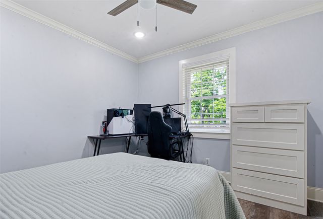 1901 Sterling Drive, Tyler, TX 75701