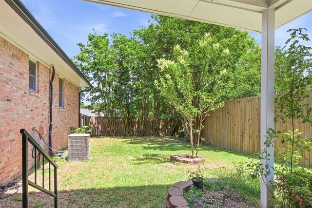 1901 Sterling Drive, Tyler, TX 75701