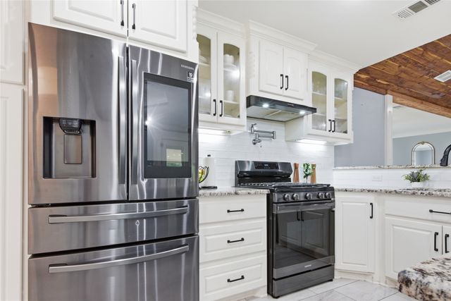1901 Sterling Drive, Tyler, TX 75701