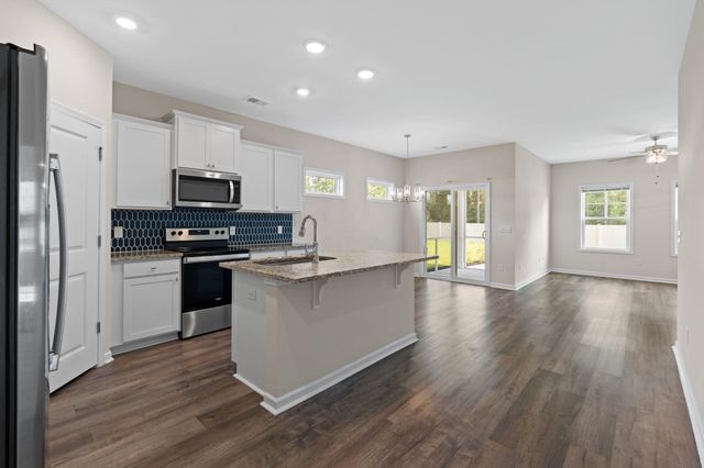 115 Avery Woods Dr., Longs, SC 29568