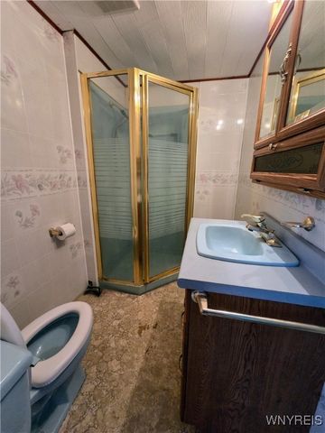 12226 Ridge Road, Ridgeway, NY 14103