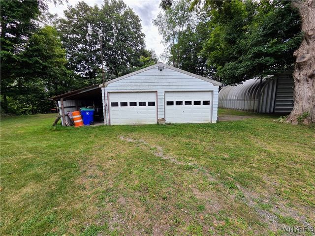 12226 Ridge Road, Ridgeway, NY 14103