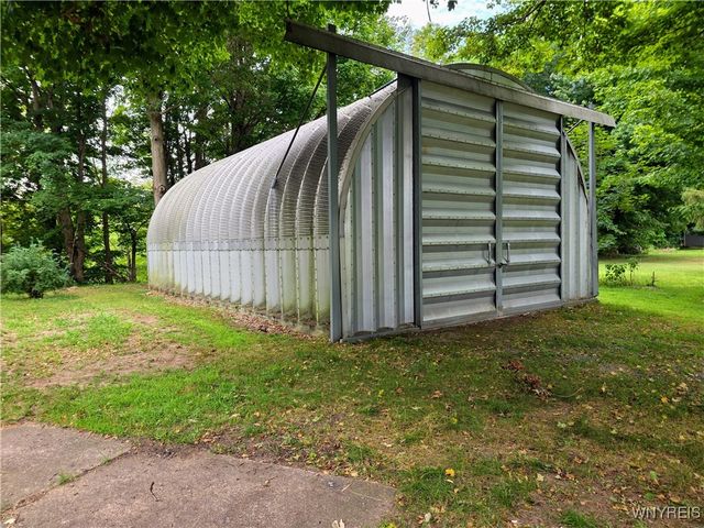 12226 Ridge Road, Ridgeway, NY 14103