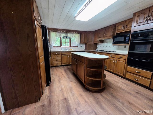 12226 Ridge Road, Ridgeway, NY 14103