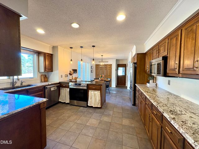 625 Mccray Road, Burlington, NC 27217