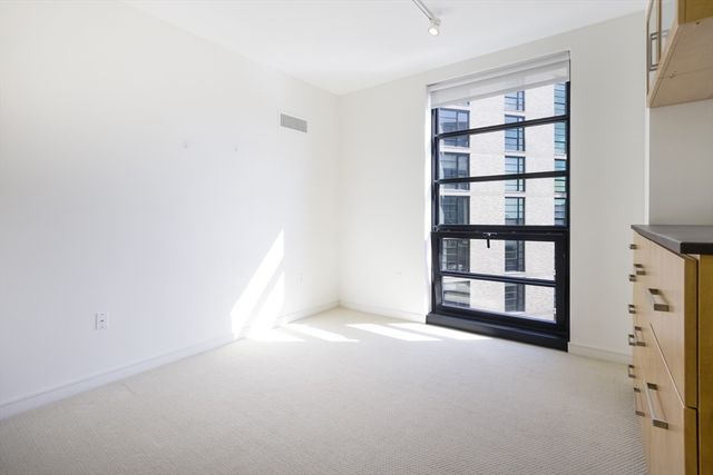 580 Washington St 12E, Boston, MA 02111